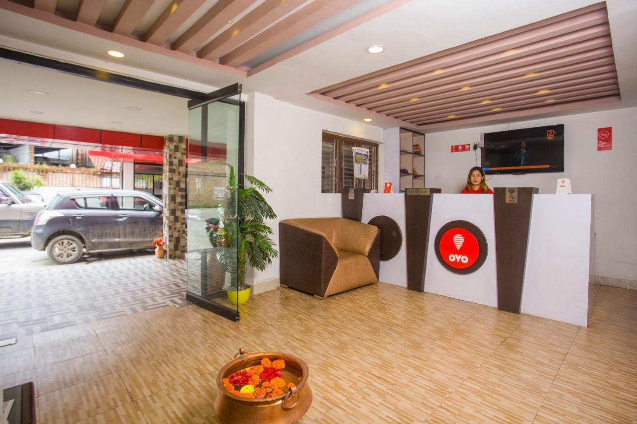 Oyo 104 Hotel Baltic Inn カトマンズ エクステリア 写真