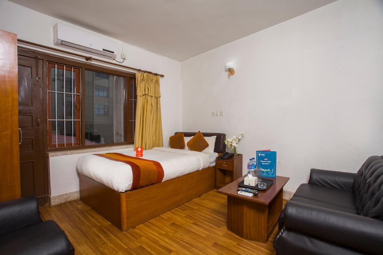 Oyo 104 Hotel Baltic Inn カトマンズ エクステリア 写真