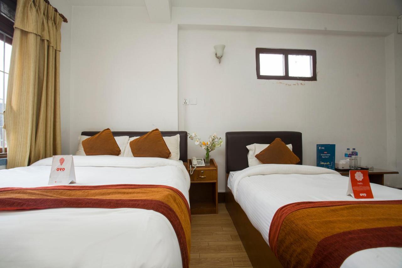 Oyo 104 Hotel Baltic Inn カトマンズ エクステリア 写真